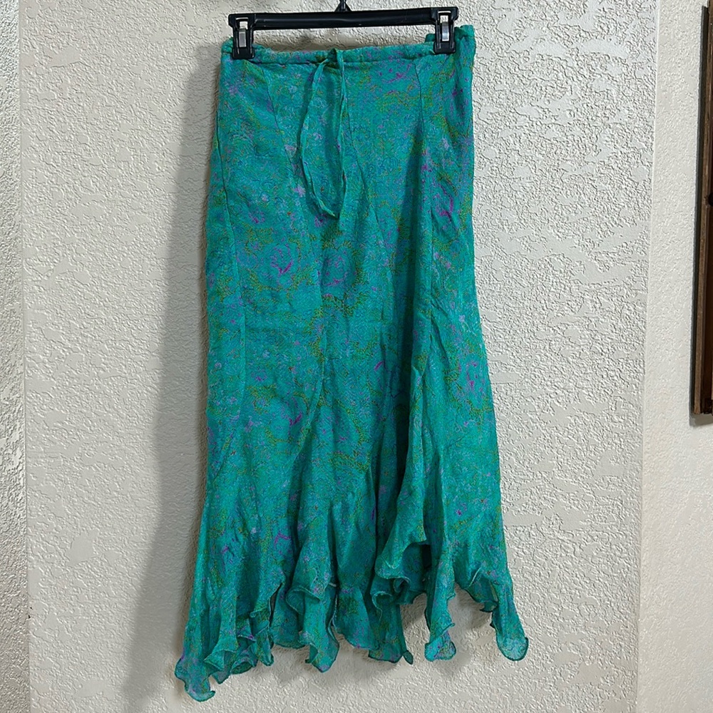 Skirt created from second hand care